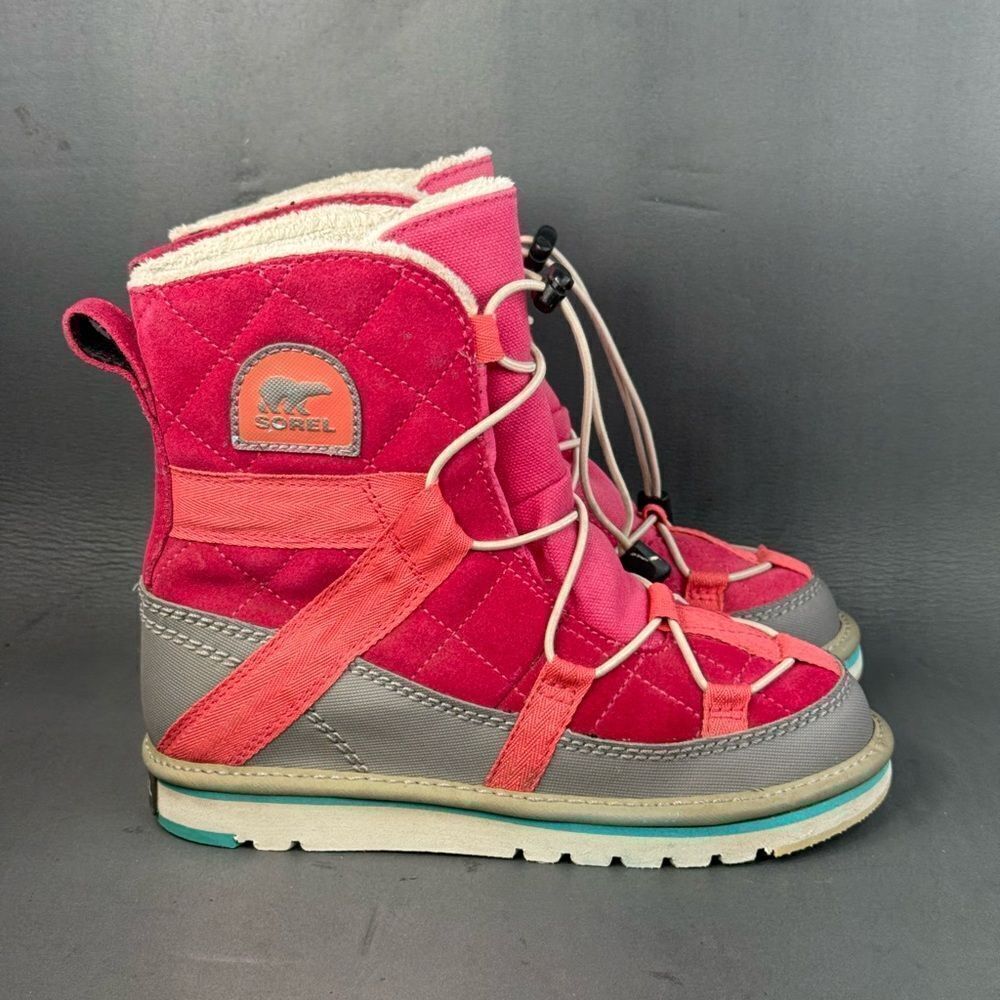 Women Sorel Glacy Explore Shortie Boots size 4